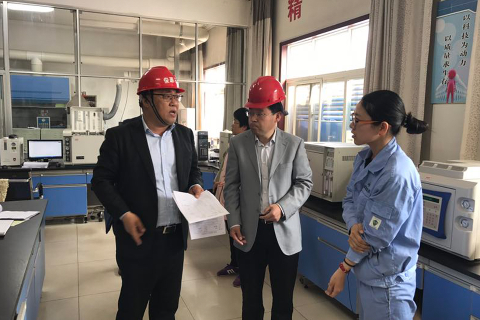 8、農(nóng)高區(qū)管委會(huì)副主任胥華遠(yuǎn)一行到集團(tuán)公司調(diào)研.jpg